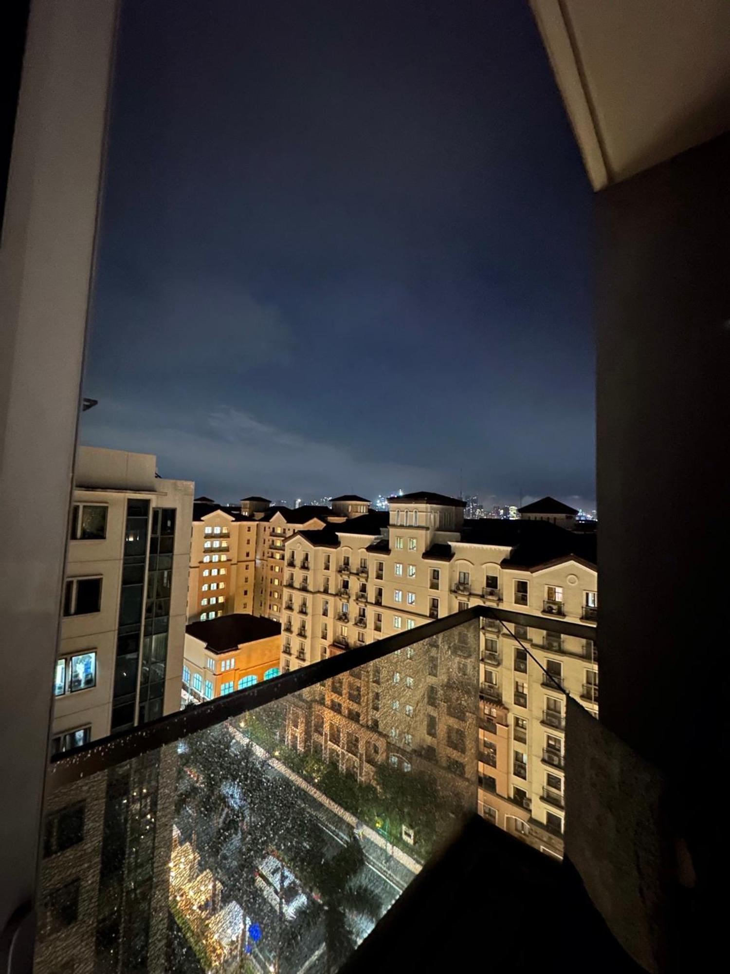 Condo 1 Palm Tree Across Naia T3 パサイ エクステリア 写真